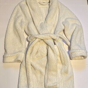 Cozy Robe in Ivory Fleece Material with Belt Size Small